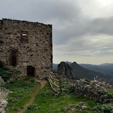 Alma De Villuercas Pensionat Cabañas del Castillo Exteriör bild